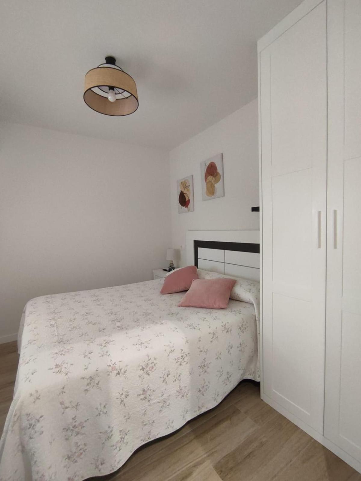 Apartamento La Maza San Vicente De La Barquera Ruang foto